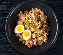 Жареный рис с курицей