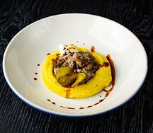 Бефстроганов из говядины с картофельным пюре