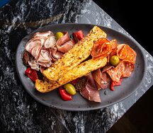 Мясная тарелка