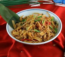 Пшеничная лапша со свининой