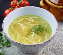 Куриный суп с лапшой
