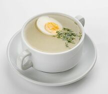 Бульон куриный с яйцом