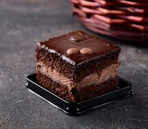 Пирожное Черный принц с фундуком