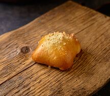 Пирожок с вишней