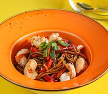 Wok с креветкой