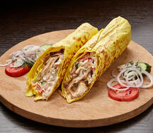 Шаверма в сырном лаваше