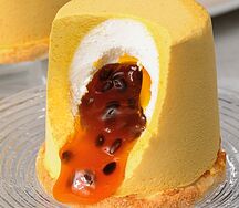 Пирожное Манго-маракуйя