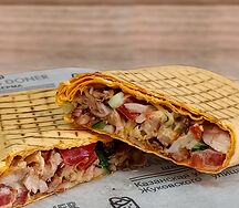 Шаверма в сырном лаваше