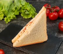 Сэндвич с красной рыбой