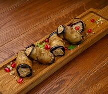 Рулетики с ореховой начинкой