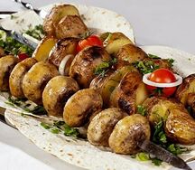 Молодая картошка на углях