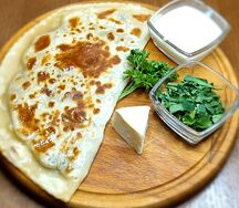 Кутабы с сыром и зеленью