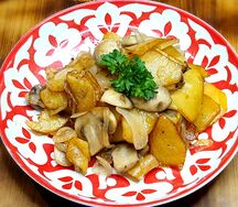 Картофель жареный с грибами