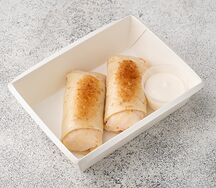 Блины с апельсиновым джемом и творогом