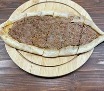 Пиде (лодочки с говяжьим фаршем)
