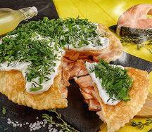 Чебурек-пирог с красной рыбой