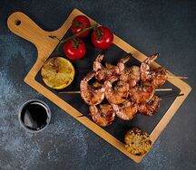 Креветки на мангале