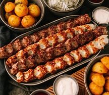 Сет №6 с люля из курицы и говядины с гарниром