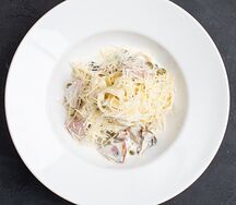 Феттуччине с курицей и грибами