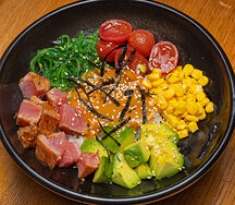 С тунцом, кукурузой и азиатской заправкой