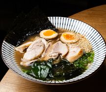 Куриный с водорослями вакамэ