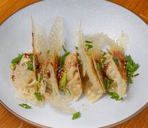 Гедза со свининой и капустой