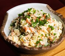 Оливье с лососем слабой соли