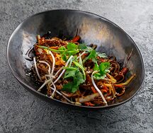 Лапша гречневая с овощами