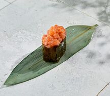 Острые суши Лосось