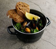 Мидии в соусе том ям