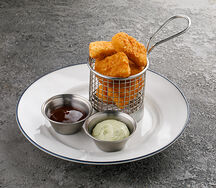 Наггетсы с двумя соусами