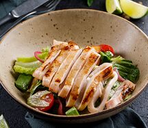 Салат с кальмаром