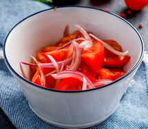 Бакинские томаты с красным луком