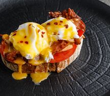 Бенедикт с беконом