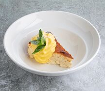 Баскский чизкейк с манговым муссом