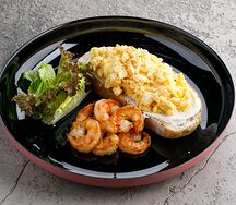 Скрэмбл с креветкой