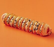 Сосиска с сыром в слоеном тесте