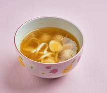 Куриный бульон с фрикадельками и яйцом