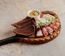 Фермерское сало с ржаными краюшками