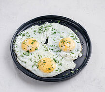 Яичница с топингами