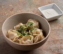 Пельмени сибирские со сметаной