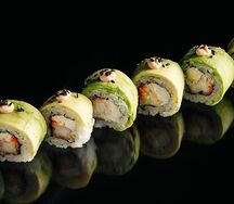 Ролл с креветкой в темпуре с авокадо