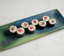 Маки с тунцом и огурцом