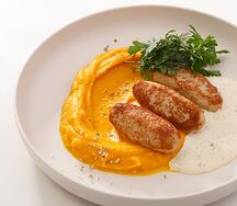 Котлеты из кролика с тыквенным пюре и перечным соусом