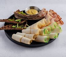 Ассорти сала с краюшками