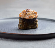 Гункан запеченная лакедра