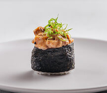 Гункан Тунец запеченный