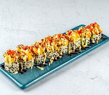 Ролл креветка темпура с васаби и манго майо