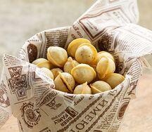 Жареные пельмешки с перцем и чесноком