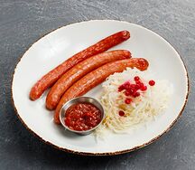 Баварские колбаски с квашеной капустой